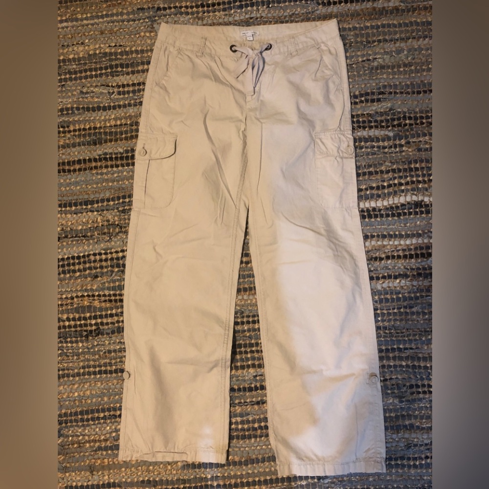 Women’s GAP Beige Cargo Pants - Lightweight Casual Wear
Surplus
Size 10